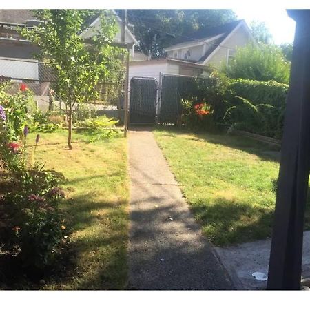 4 Bedroom Upper Level Kits Home Vancouver Exterior photo
